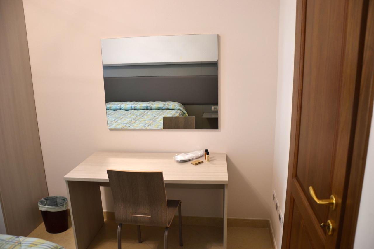 B&B La Regina Di ริมินี ภายนอก รูปภาพ